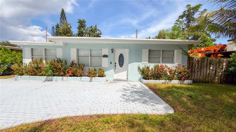 515 S 61st Ter, Hollywood FL 33023