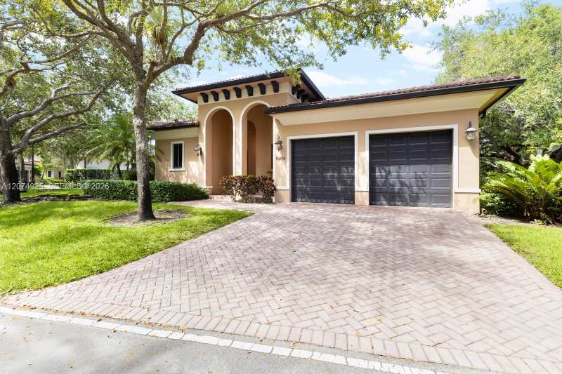 11404 Four Fillies Rd, Pinecrest FL 33156