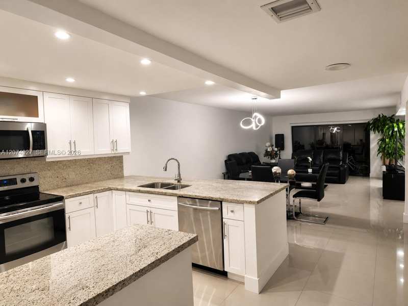 16511 Blatt Blvd # 103, Weston FL 33326