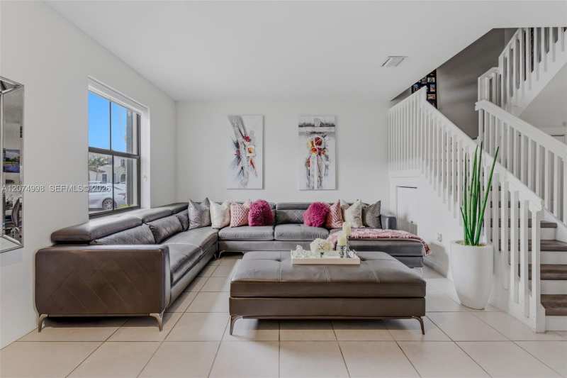 10009 SW 228th Ter, Miami FL 33190