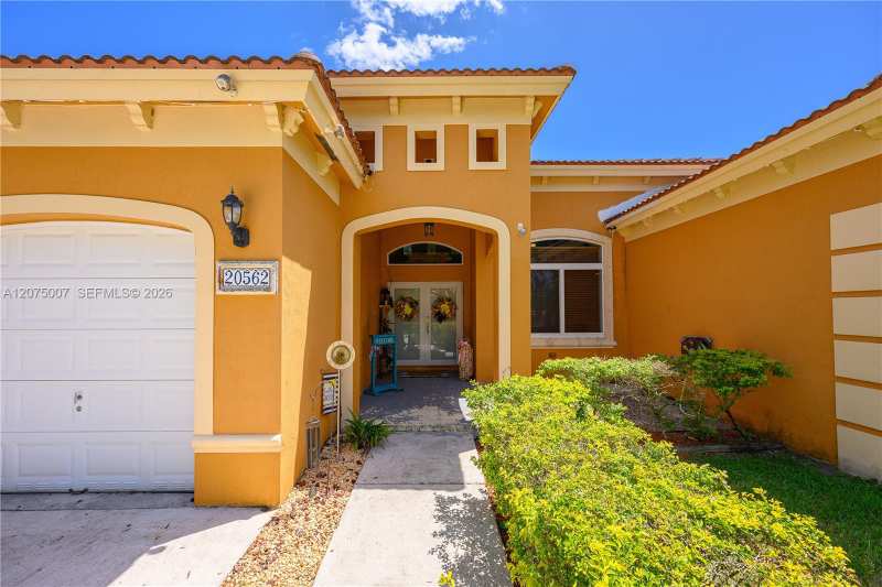 20562 SW 324 st, Homestead FL 33030