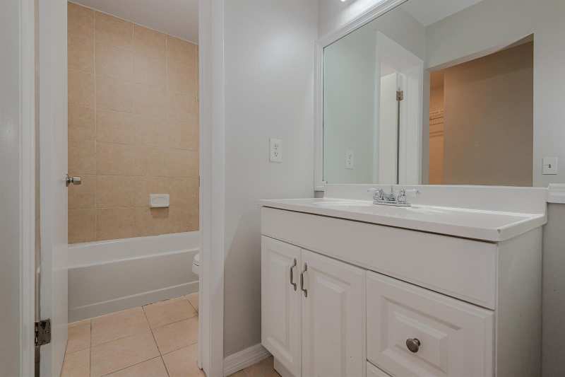 1000 St Charles Place Unit 215, Pembroke Pines FL 33026