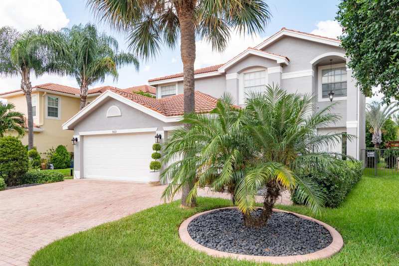 5013 COBALT Court, FL 33463