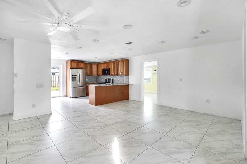 4389 BELLEWOOD Street, Palm Beach Gardens FL 33410
