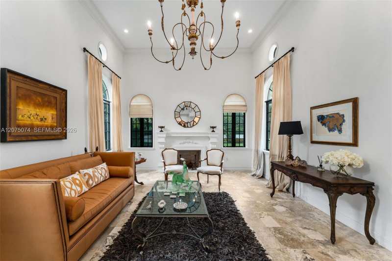 8800 SW 57th Ave, Pinecrest FL 33156