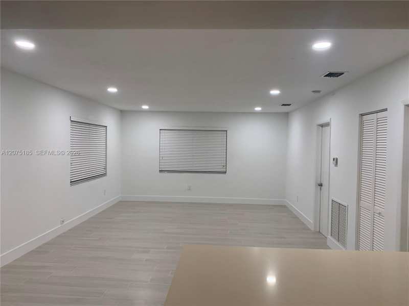 315 MAJORCA AV # 3, Coral Gables FL 33134