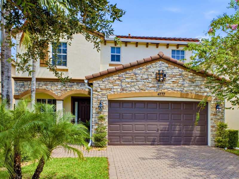 4777 Capital Drive, Lake Worth FL 33463