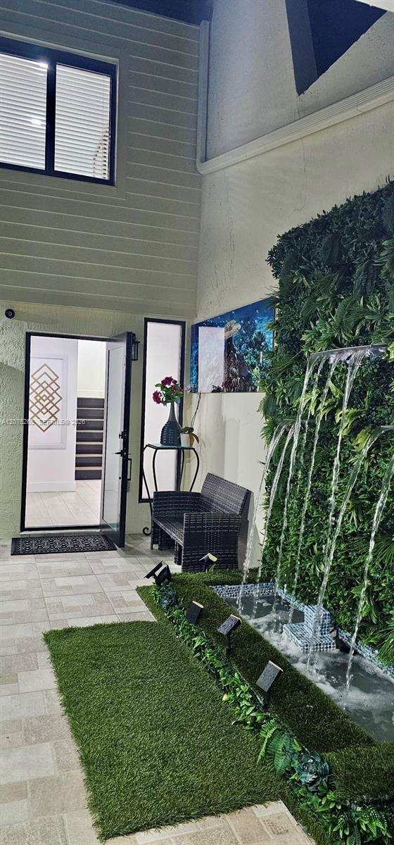 SUNSET PARK LAKE VILLAS S