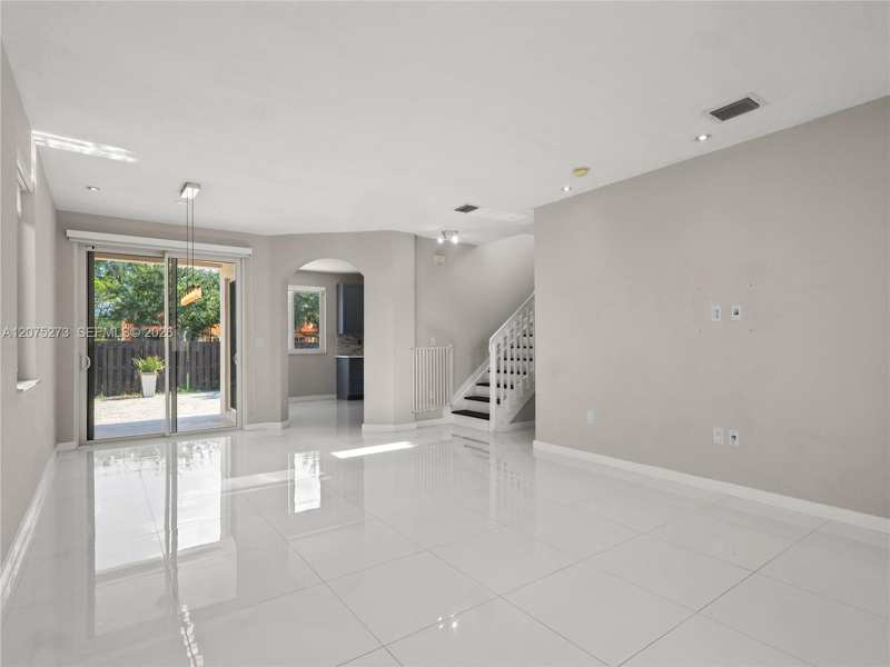 15392 SW 25th Ter, Miami FL 33185