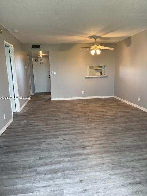 950 Hillcrest Dr # 506, Hollywood FL 33021