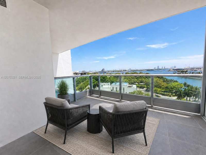 900 Biscayne Blvd # 902, Miami FL 33132