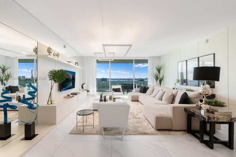 10201 Collins Ave # 907, Bal Harbour FL 33154