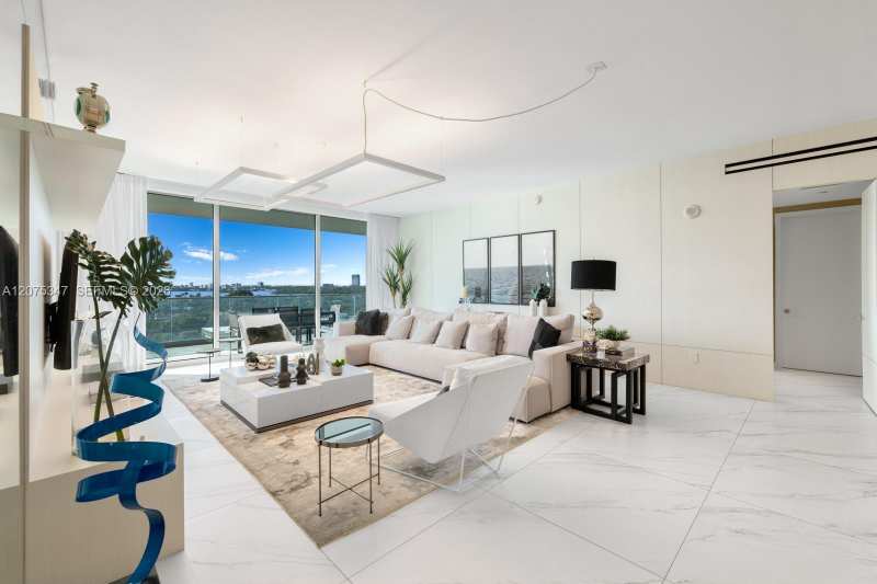 10201 Collins Ave # 907, Bal Harbour FL 33154