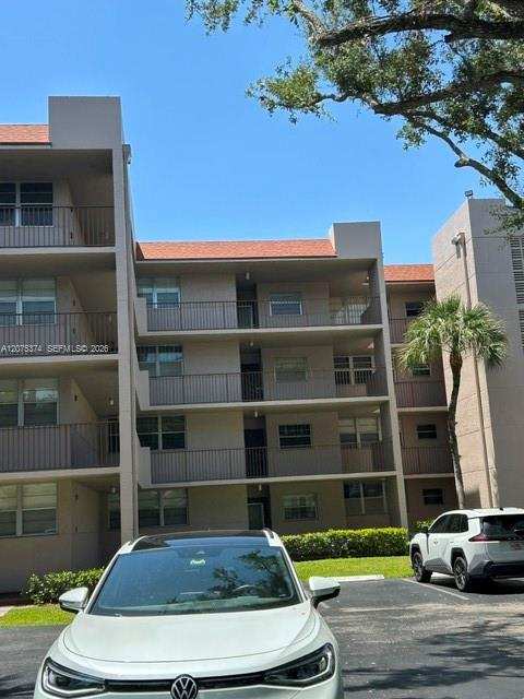1811 Sabal Palm Dr # 204, Davie FL 33324