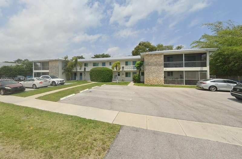 115 SW 1st Ave # 8, Boynton Beach FL 33435