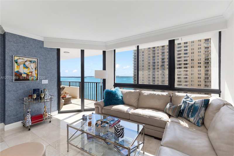 520 Brickell Key Dr # A1207, Miami FL 33131