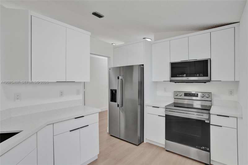 4114 Sapphire St, Weston FL 33331