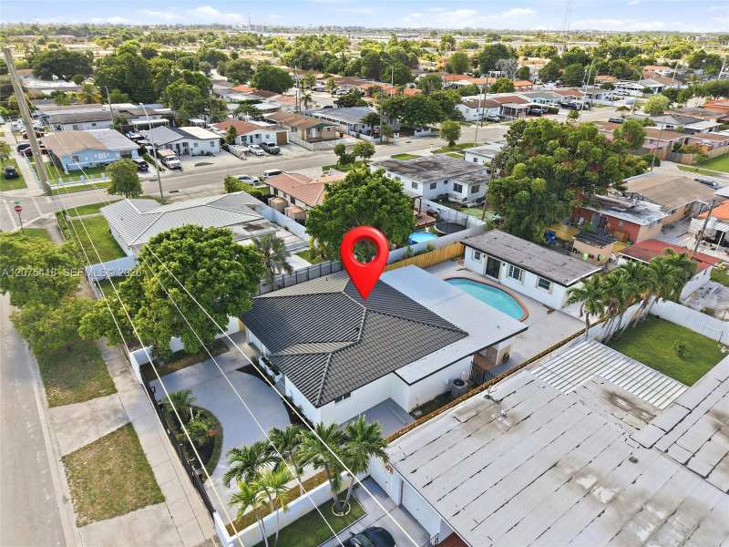 275 W 13 St, Hialeah FL 33010