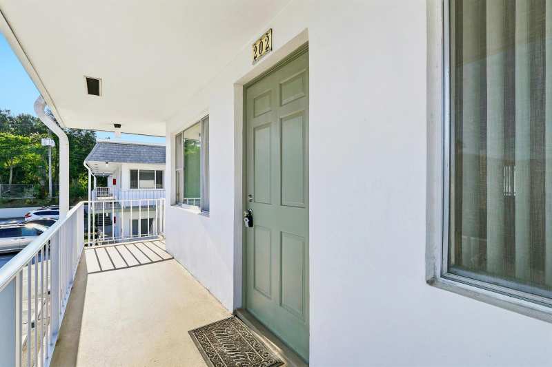 2920 Cynthia Lane # 202, FL 33461