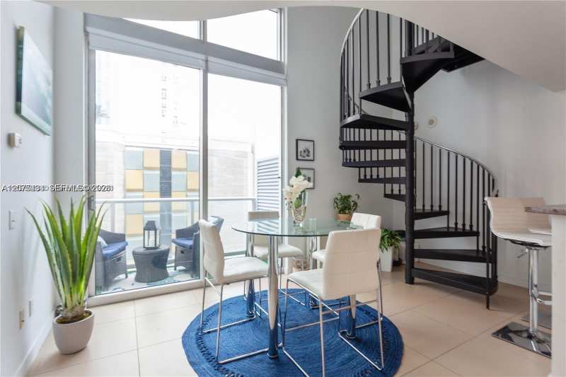 300 S Biscayne Blvd # 432, Miami FL 33131