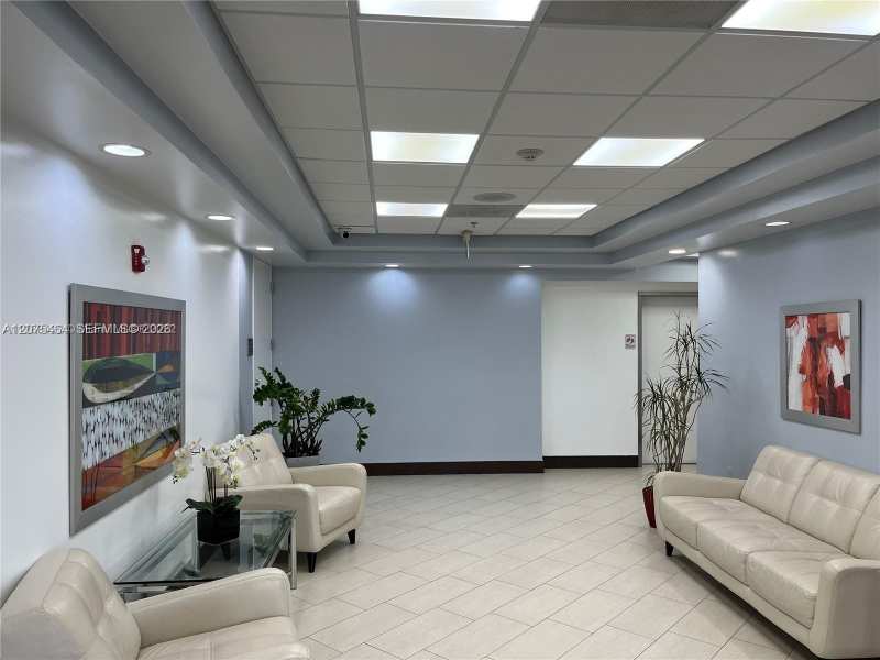 18191 NW 68th Ave # 212, Miami FL 33015