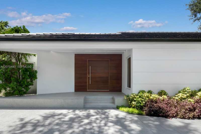 8150 Old Cutler Rd, Coral Gables FL 33143