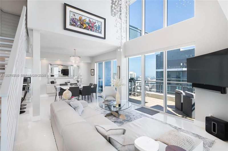 60 SW 13th St # 5210, Miami FL 33130