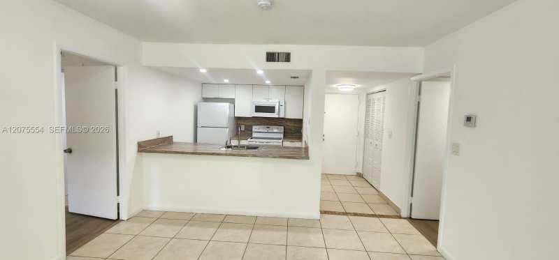 8160 Geneva Ct # 104, Doral FL 33166