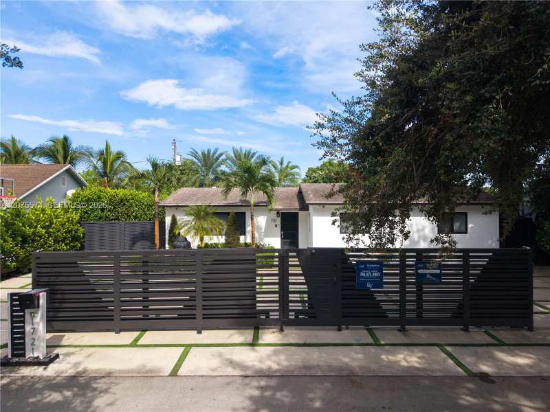 1721 SW 96th Ave, Miramar FL 33025