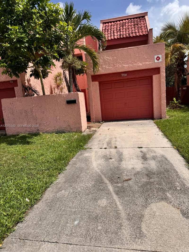5728 NW 16th St # 24, Lauderhill FL 33313