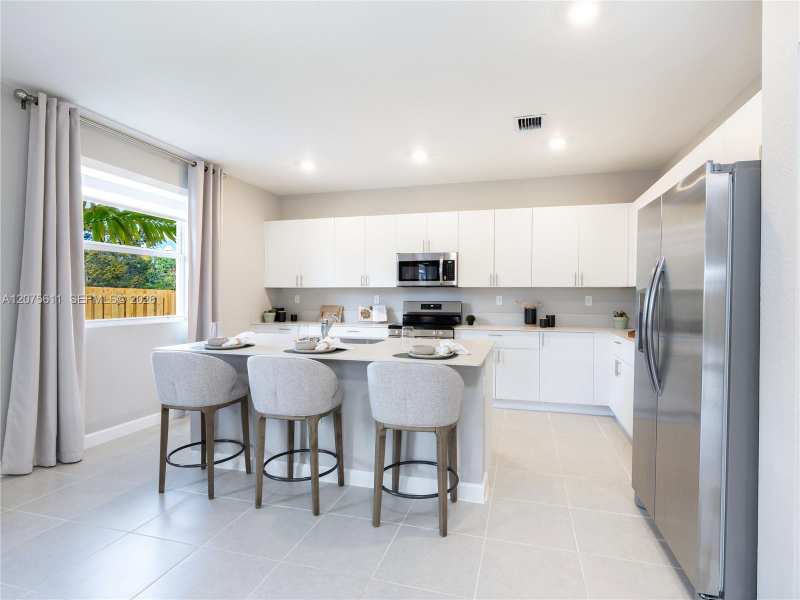27307 SW 159 CT, Miami FL 33031