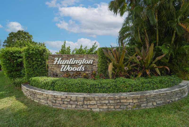 217 PARKWOOD Drive S, Royal Palm Beach FL 33411
