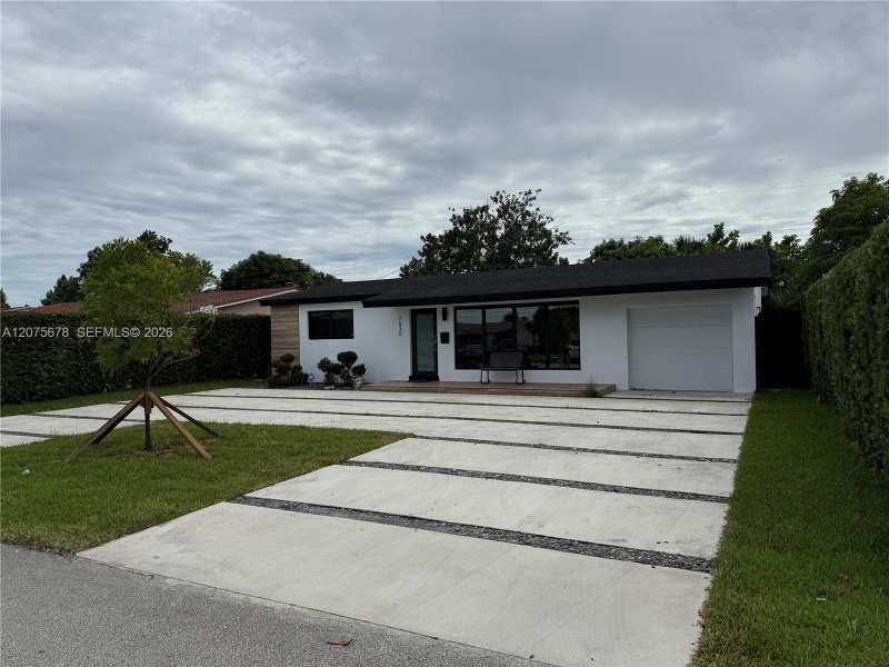 7630 Venetian St, Miramar FL 33023