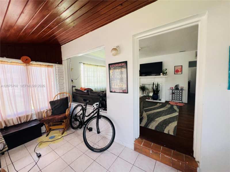 3072 SW 16th St # 3, Miami FL 33145