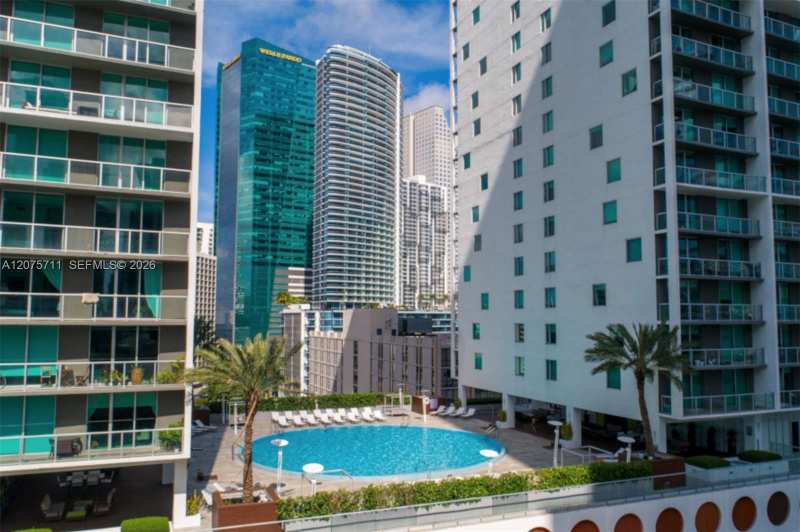 500 BRICKELL EAST CONDO