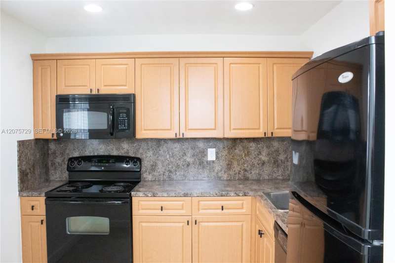 7860 Camino Real # 406, Miami FL 33143