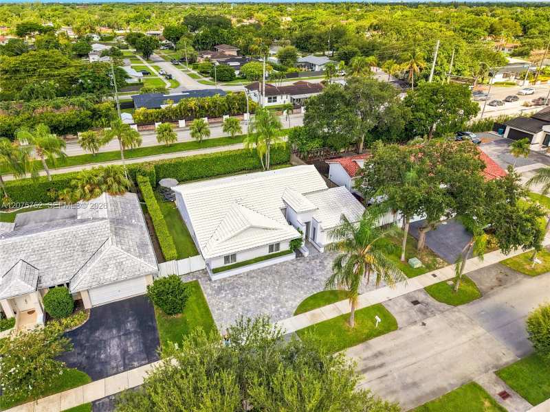 8250 SW 86th Ct, Miami FL 33143
