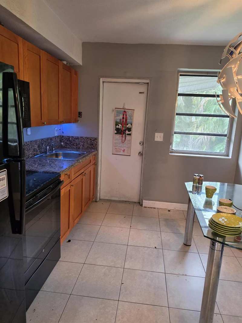 5926 TAFT Street, Hollywood FL 33021