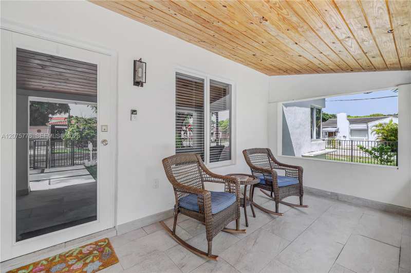 2801 NW 6th St, Miami FL 33125