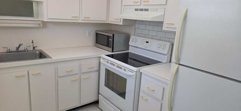 444 Saxony J, Delray Beach FL 33446