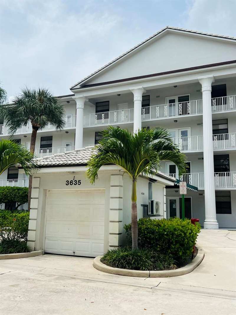 3635 Whitehall Drive # 404, West Palm Beach FL 33401