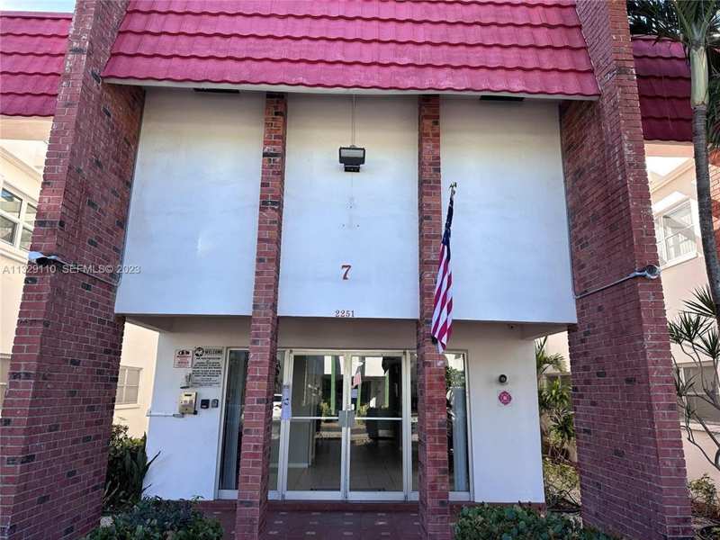 2251 NW 48th Terrace # 109, Lauderhill FL 33313