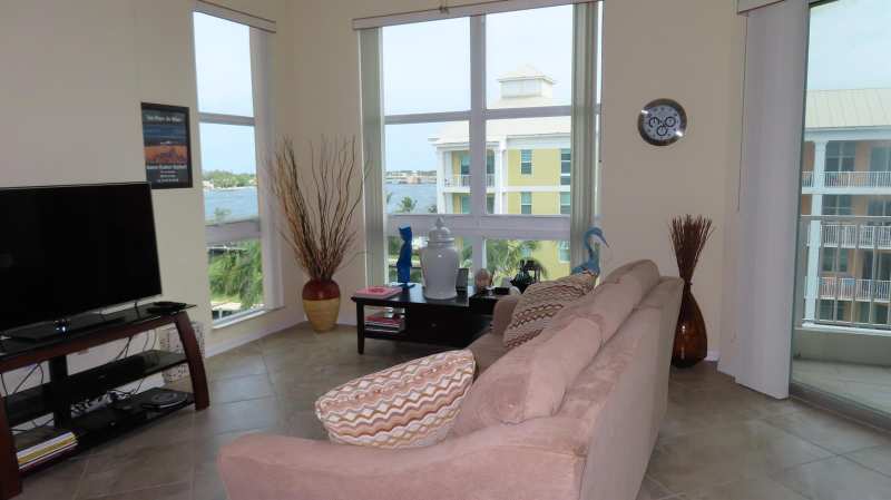 806 E WINDWARD Way # 604, Lantana FL 33462