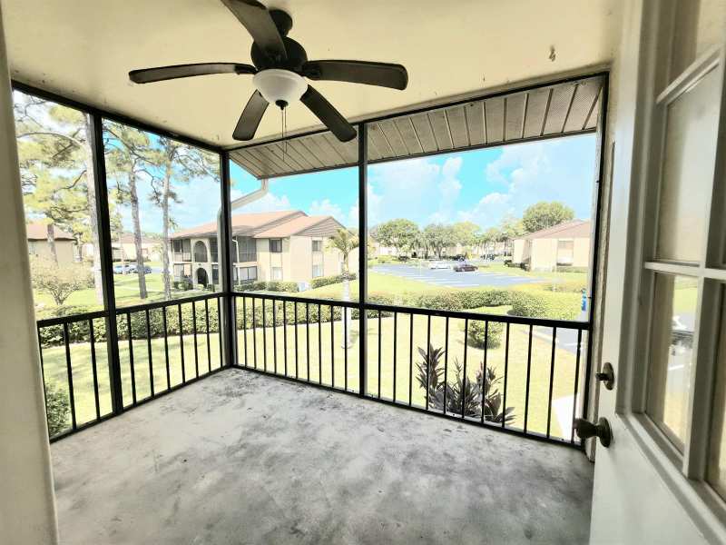334 Knotty Pine Circle # 2, FL 33463
