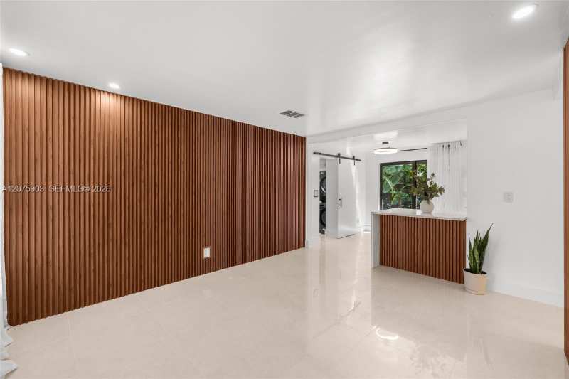 5741 Simms St, Hollywood FL 33021