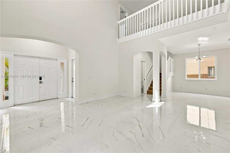 445 Conservation Dr, Weston FL 33327