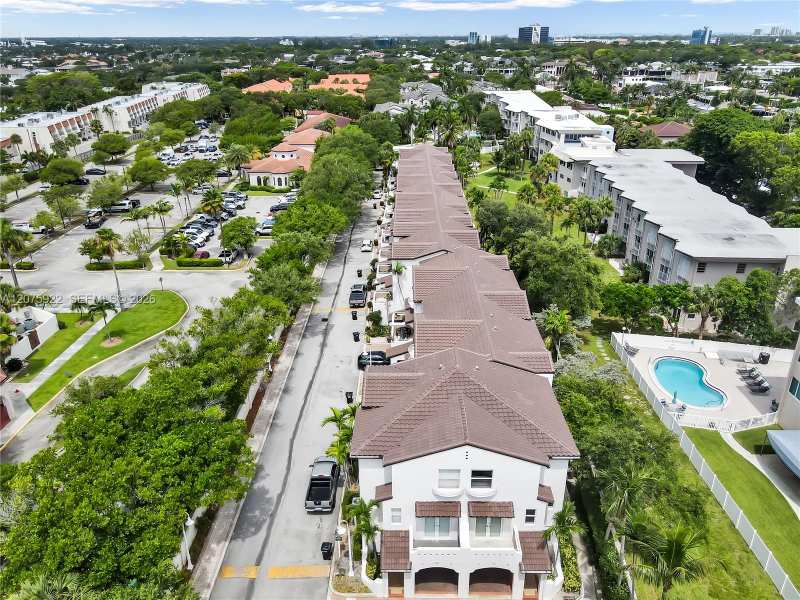 2005 Ocean Walk ter, Lauderdale By The Sea FL 33062