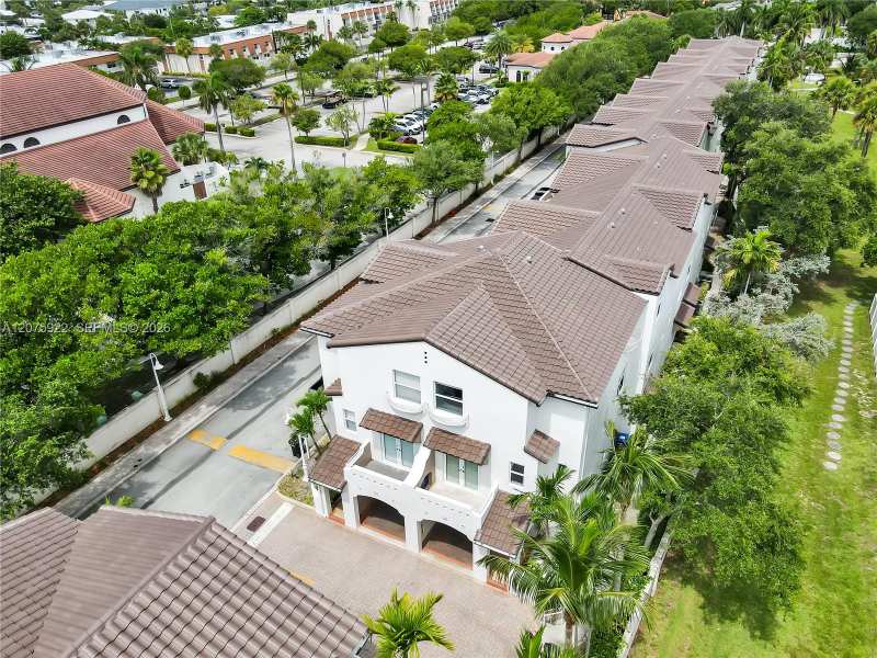 2005 Ocean Walk ter, Lauderdale By The Sea FL 33062