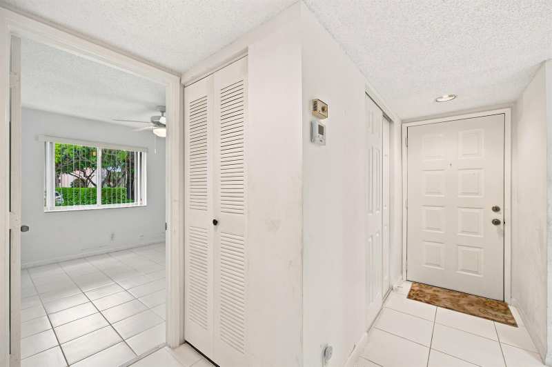 7321 Amberly Lane # 110, Delray Beach FL 33446