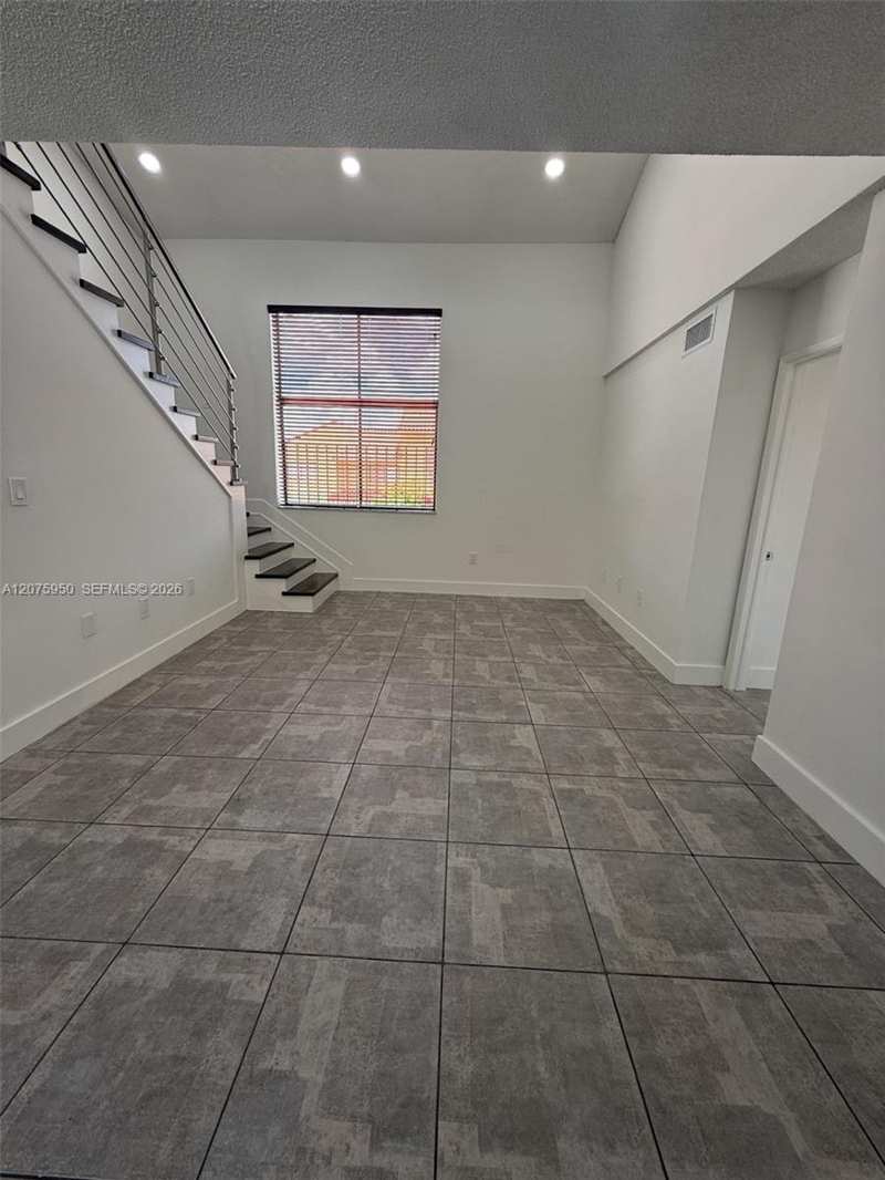 2775 W 61st Pl # 202, Hialeah FL 33016